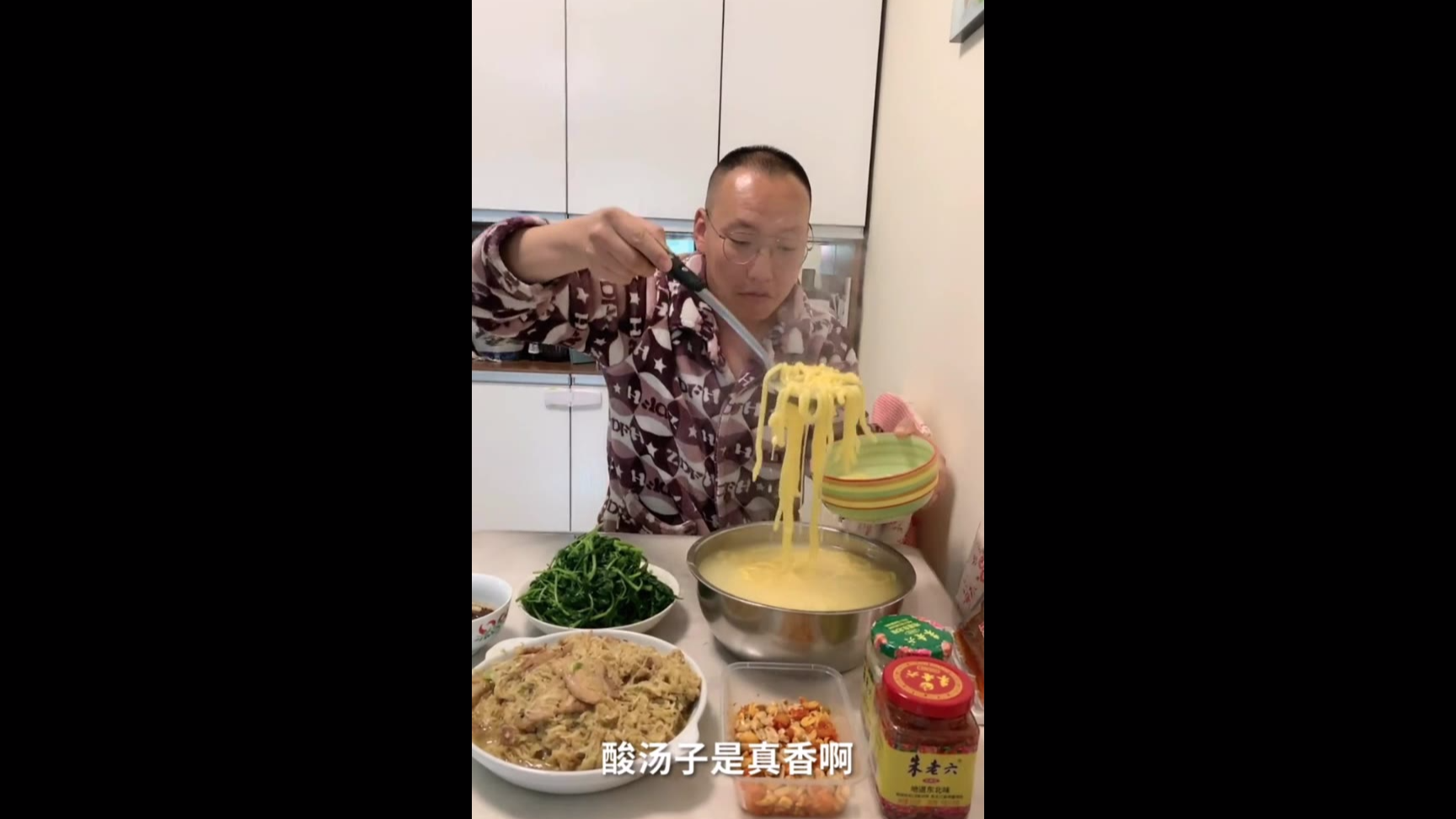 (下饭必备)哥们搁着演哑剧吗?人类迷惑行为